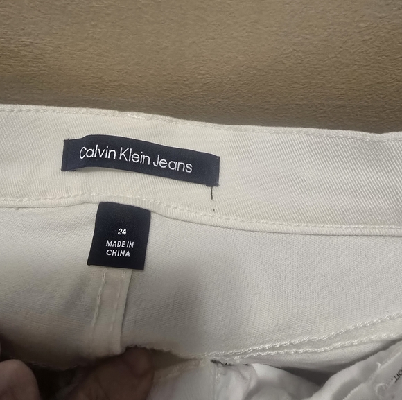 Calvin Klein White Pants - Picture 2 of 4